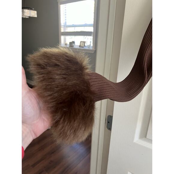 SHOW ME YOUR MUMU Fran Chocolate Brown Ribbed Faux Fur Cuffs Top Sz L NWT - Picture 4 of 10